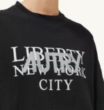 女性 F40RH300 Autry リバティ プリント クルーネック Tシャツ ブラック - 画像 (4)